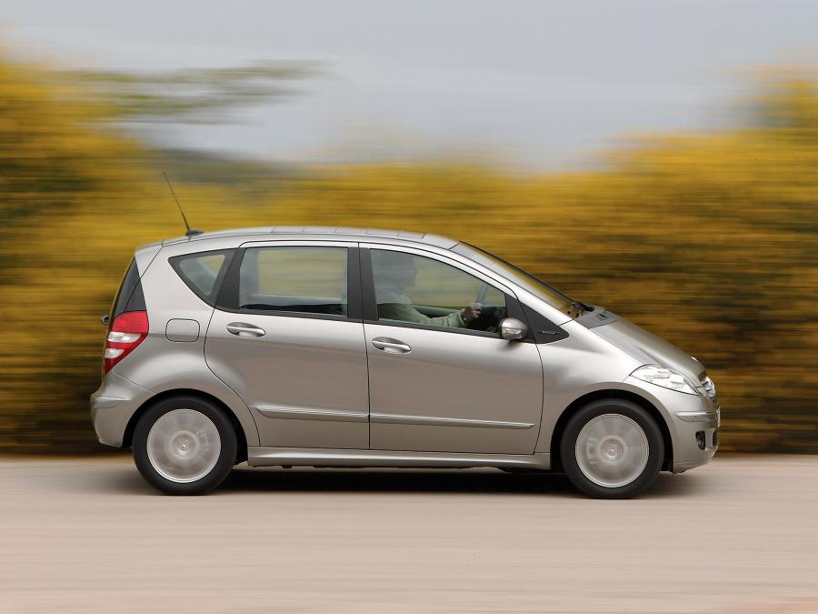  Mercedes-Benz A200 5-Door 2004 года  (фото 10 из 16)